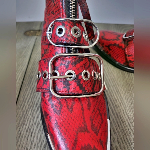 TOPSHOP Alex front zip ankle boots. Red snakeskin with buckles. Size 6.5 - Picture 9 of 10